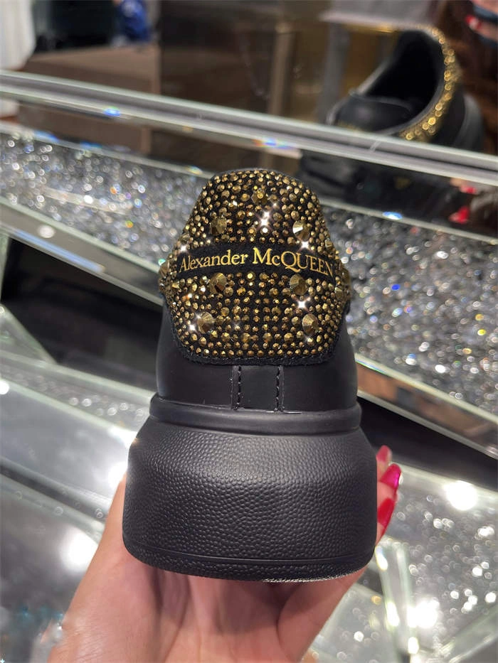 Mc Queen Neat 2553