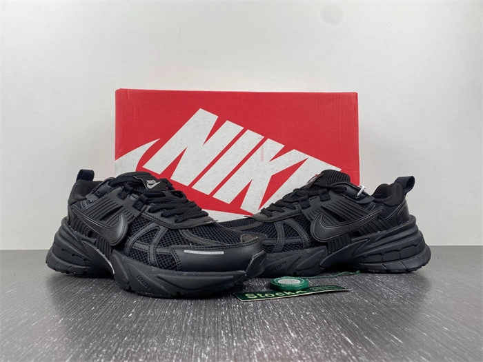 WaterResistant NIKEV2K Runtekk 3XL  FD0736- 5297