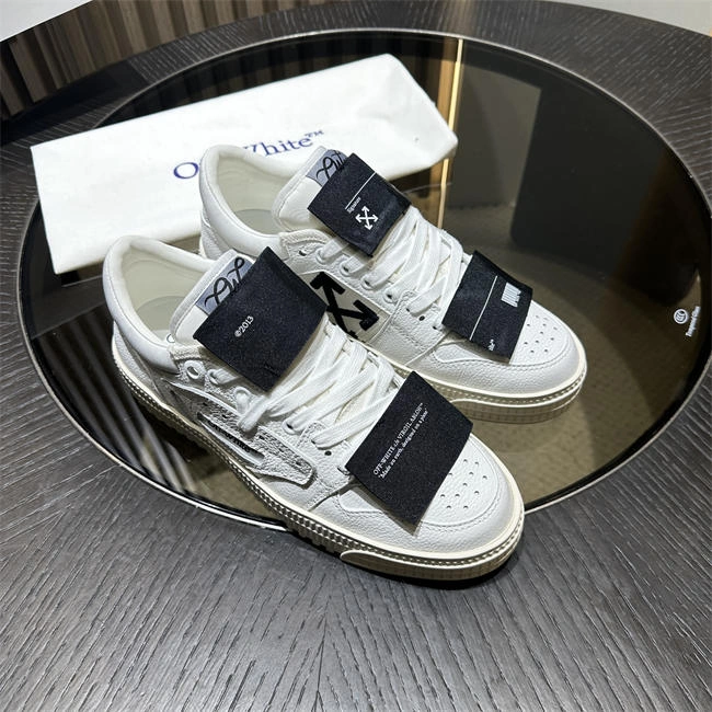 GoAnywhere Off-White Sneaker 3101