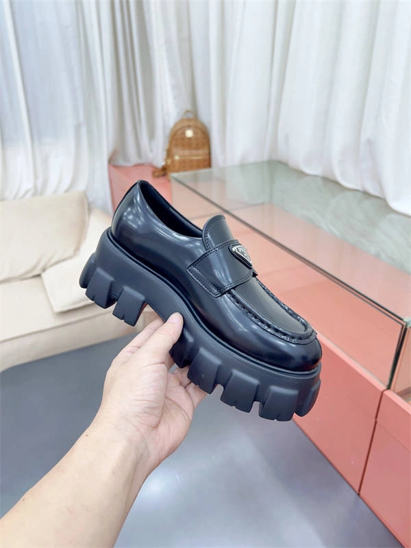 PRADA NewStyle 3212
