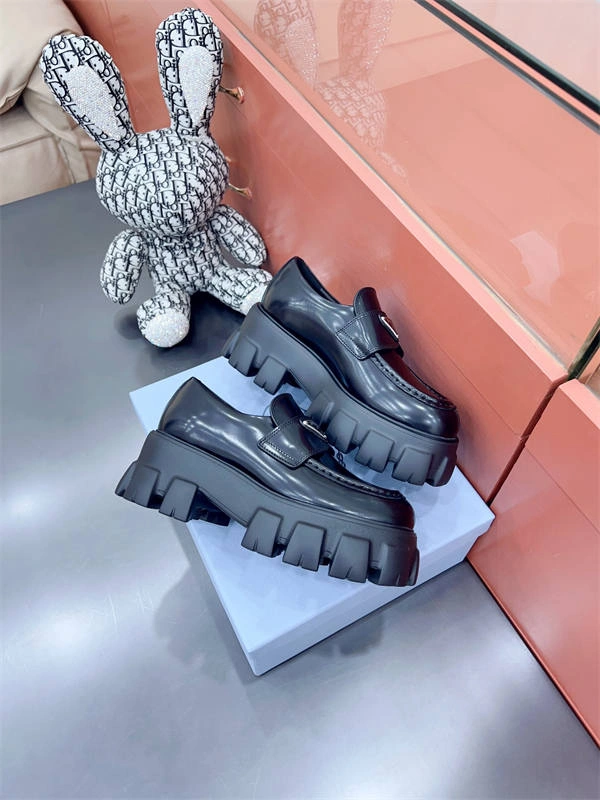 PRADA NewStyle 3212