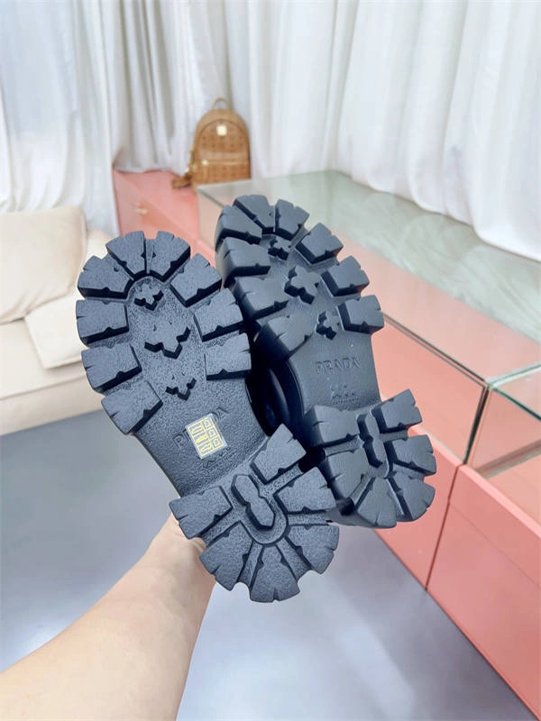 PRADA NewStyle 3212
