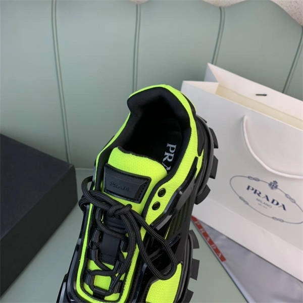 PRADA Sophisticated 3234