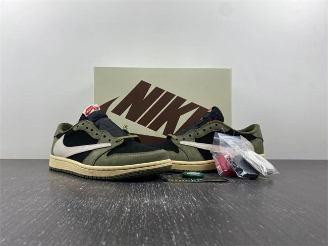 TS x AJ1 Travis Scott x Air Jordan 1 Low OG DM7866- Original 3575