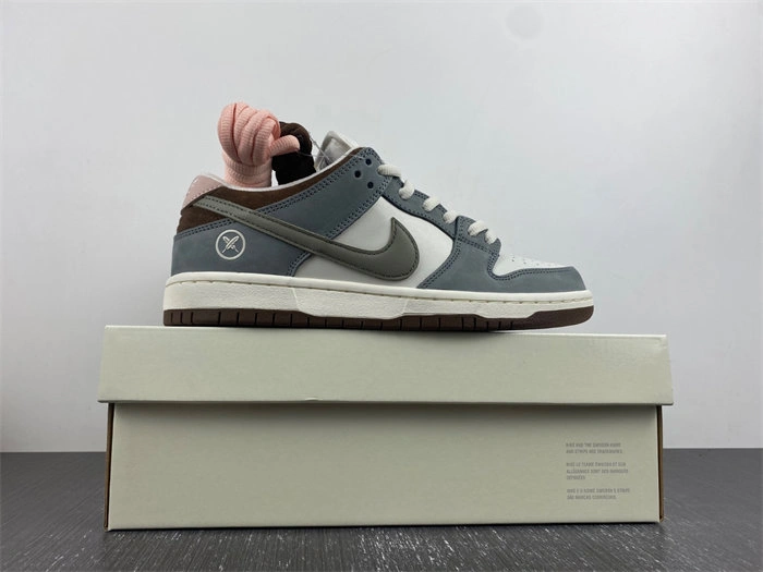 ZipUp Yuto Horigome x Nike SB Dunk Low FQ1180- 4615
