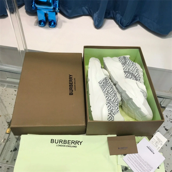 StreetReady bvrberry  MJ 2639